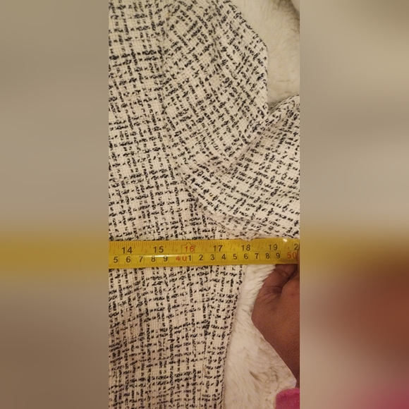 Long tweed Jacket - Picture 9 of 11